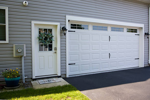 24/7 Emergency Garage Door Panel Replacement experts in Arcadia, LA